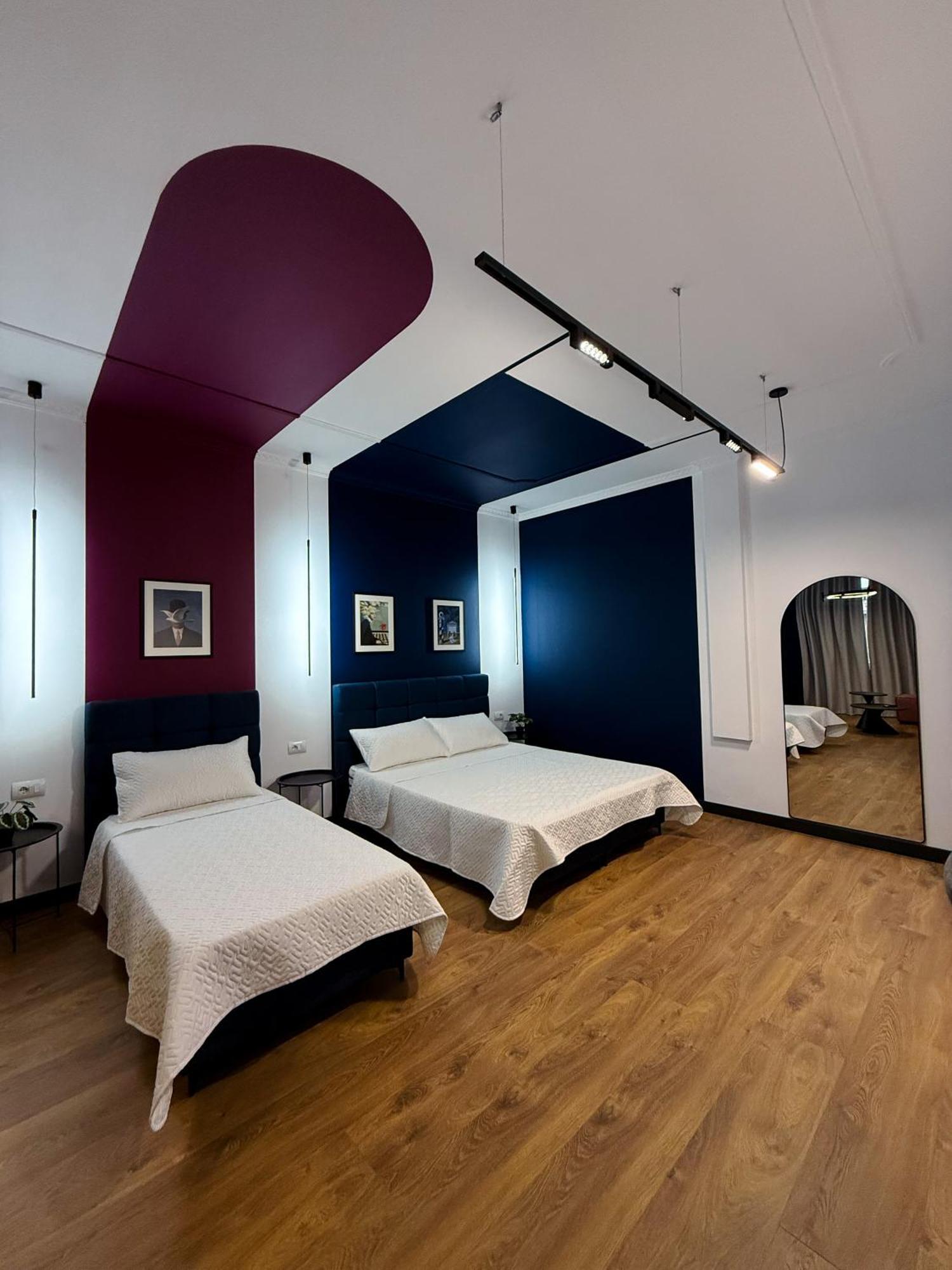 Apartamento Tirana Days Free Parking Exterior foto