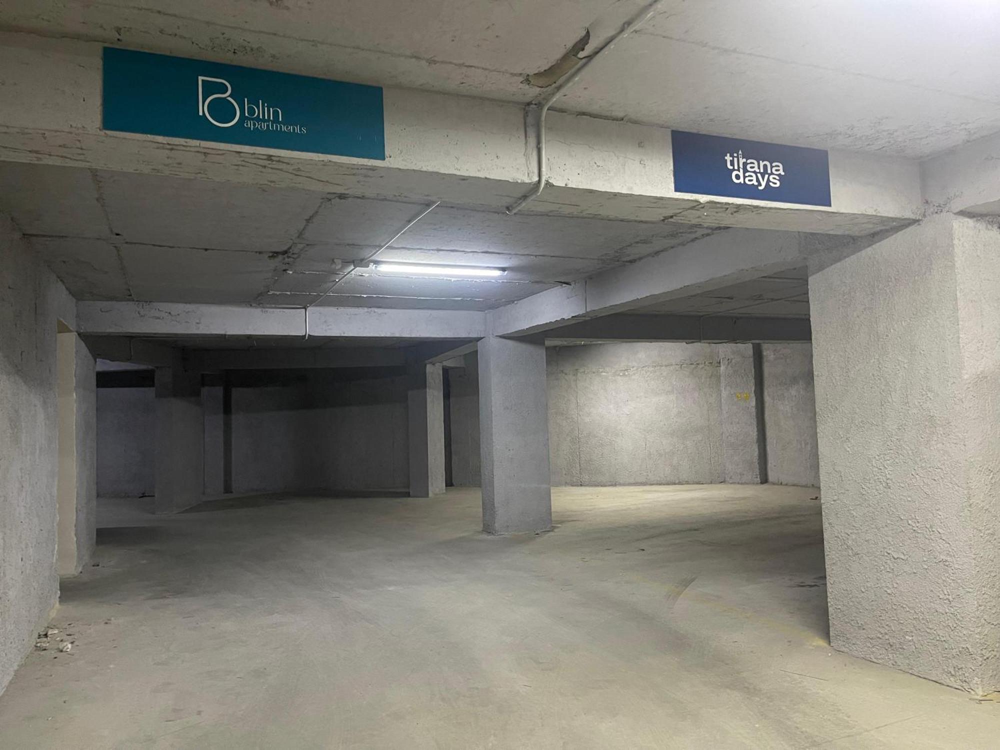 Apartamento Tirana Days Free Parking Exterior foto