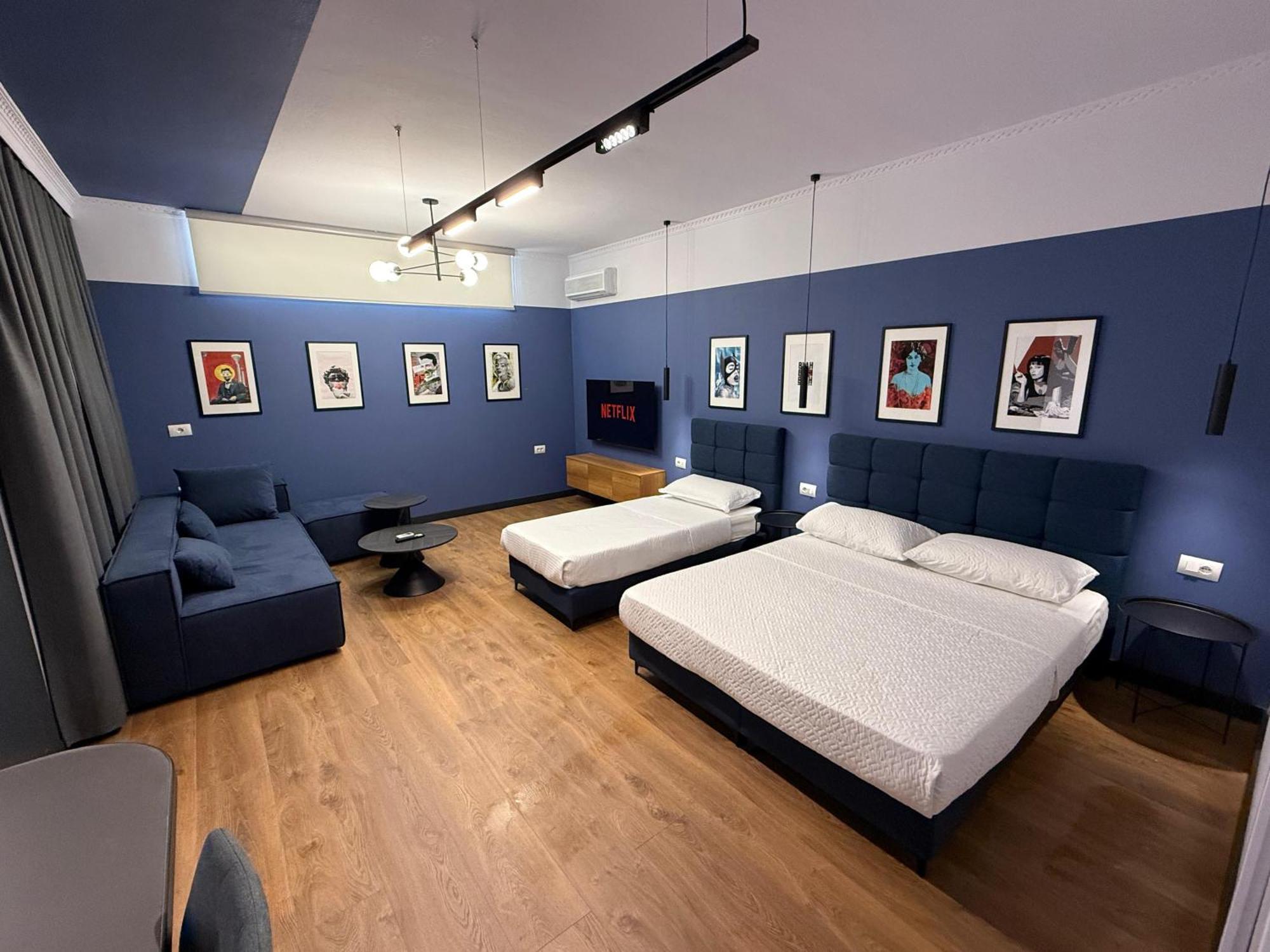 Apartamento Tirana Days Free Parking Exterior foto