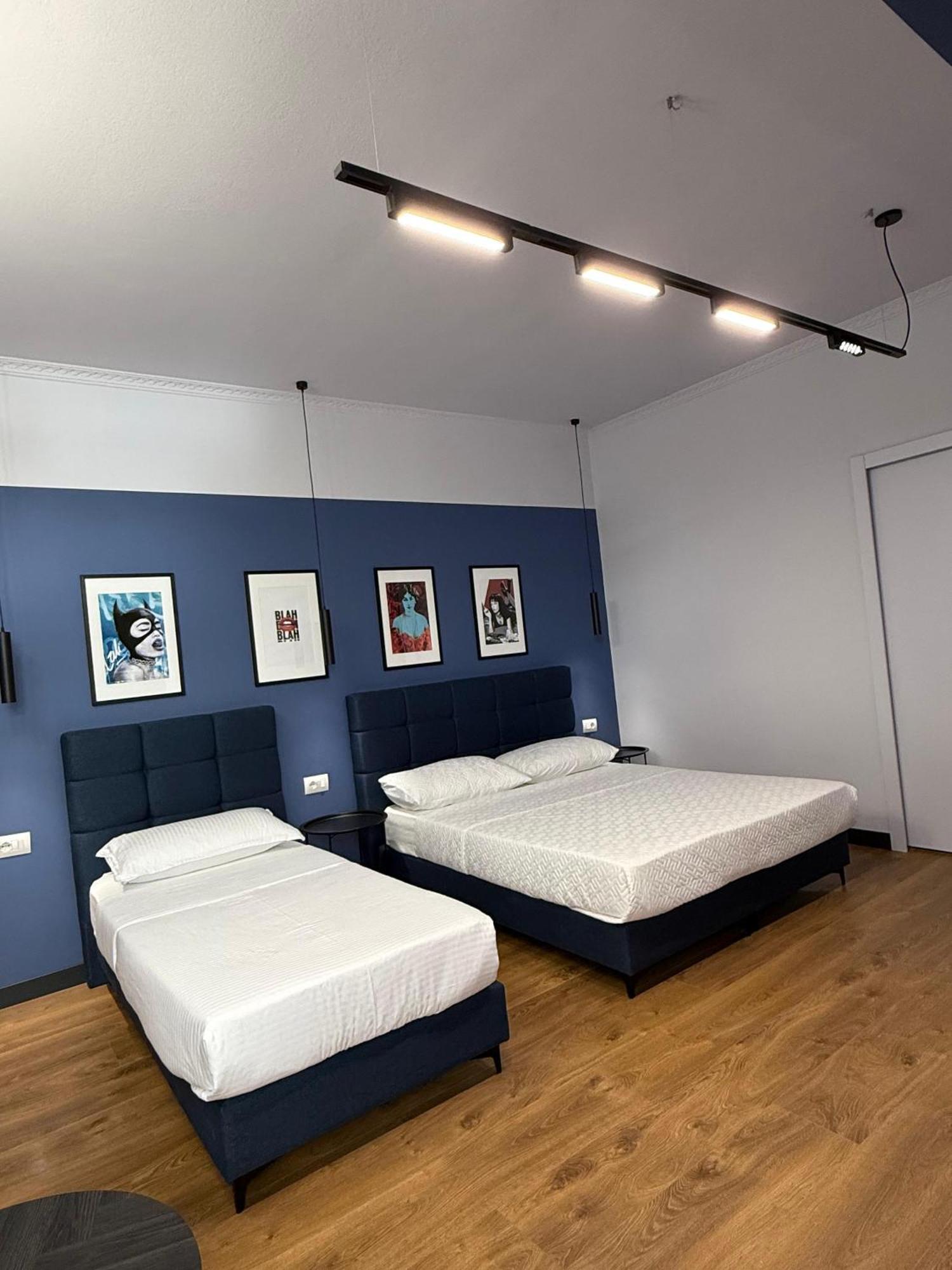Apartamento Tirana Days Free Parking Exterior foto